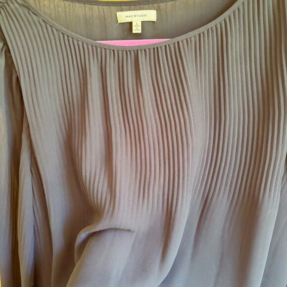 Max Studio Mini Pleat Long-Sleeve Blouse – Navy Flowy, Size Large - Picture 2 of 7